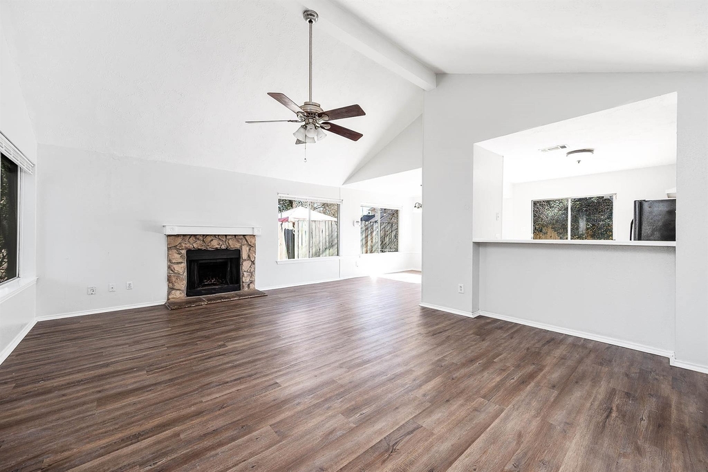 3423 Nutwood Lane - Photo 6