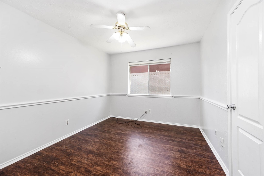 3423 Nutwood Lane - Photo 14