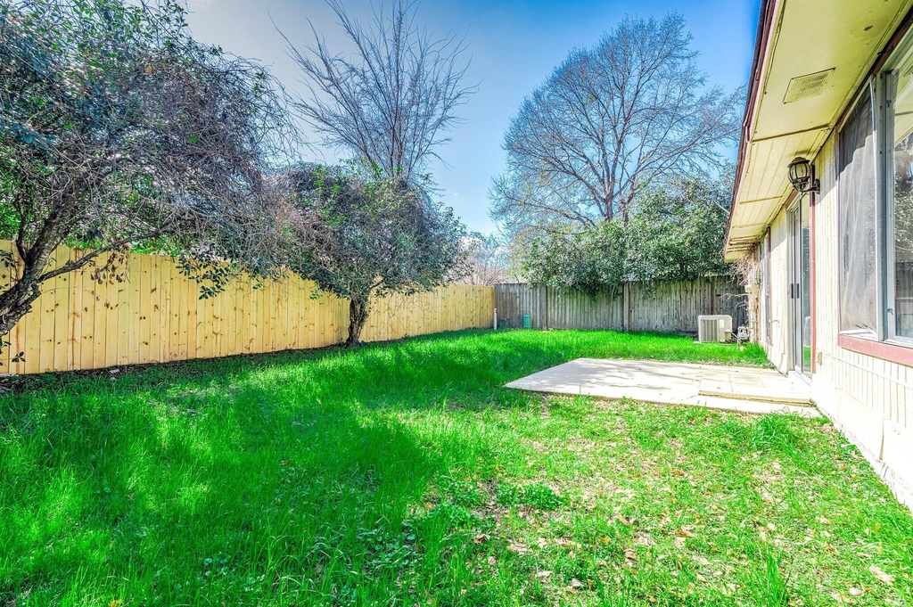 3423 Nutwood Lane - Photo 18