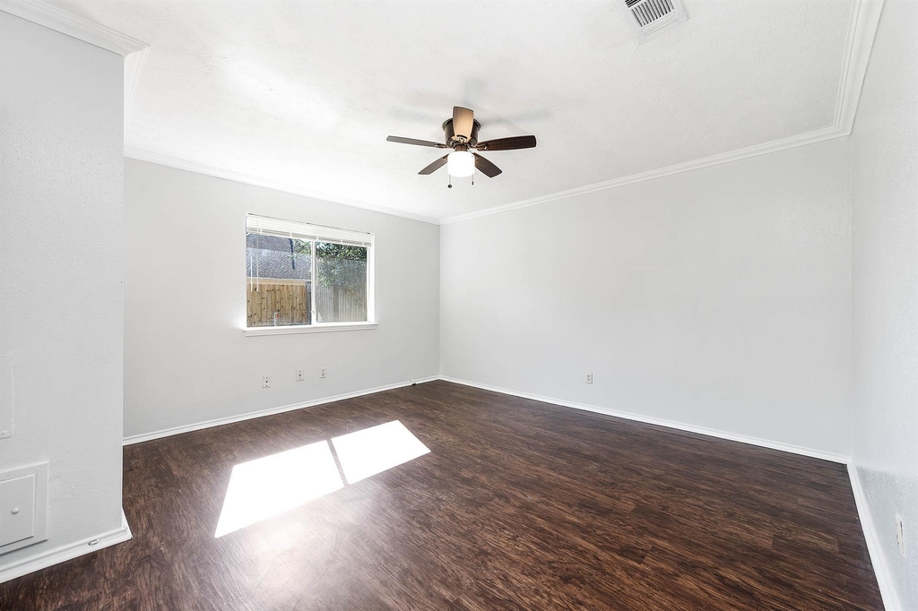 3423 Nutwood Lane - Photo 15