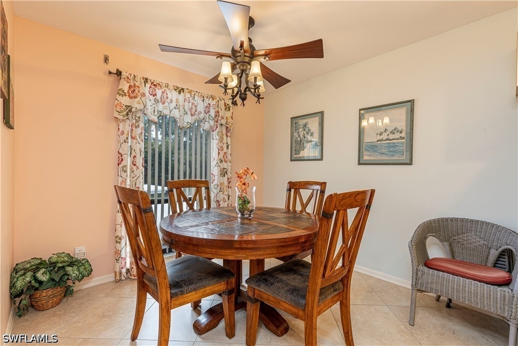 4410 Chantelle Drive - Photo 3