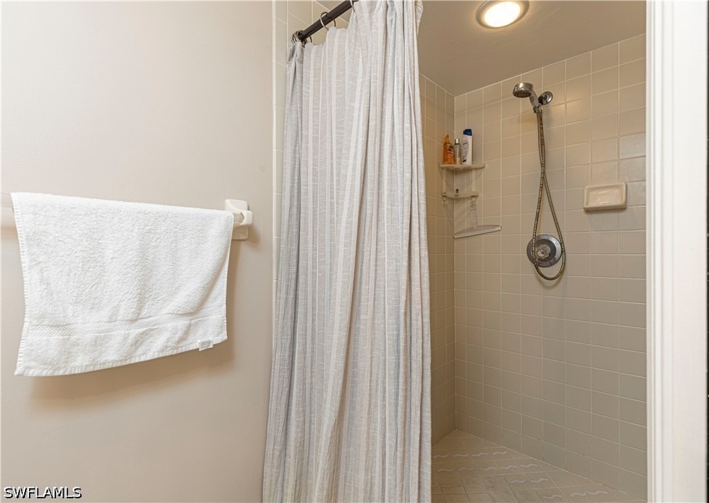 4410 Chantelle Drive - Photo 9