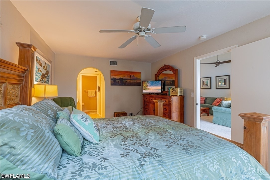 4410 Chantelle Drive - Photo 8