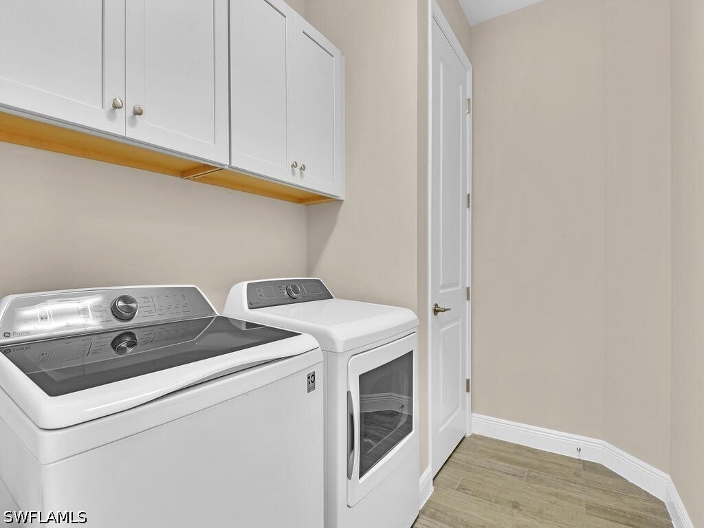 2561 Seychelles Drive - Photo 19