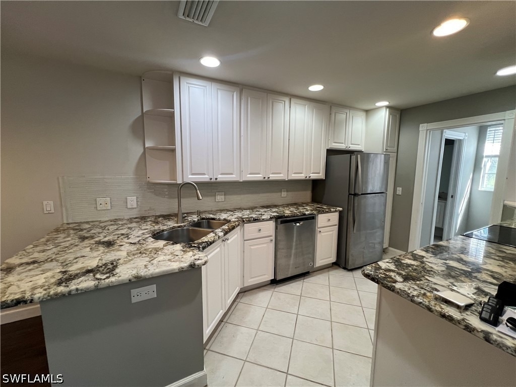 5365 Cove Circle - Photo 18