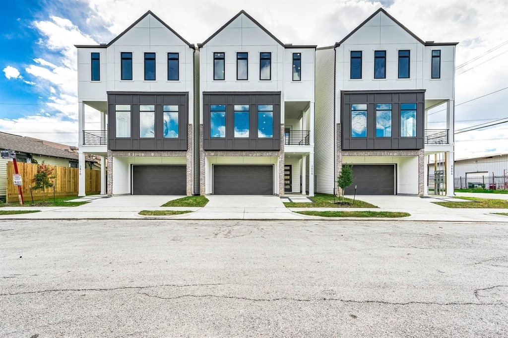 3805 Coyle Street - Photo 0
