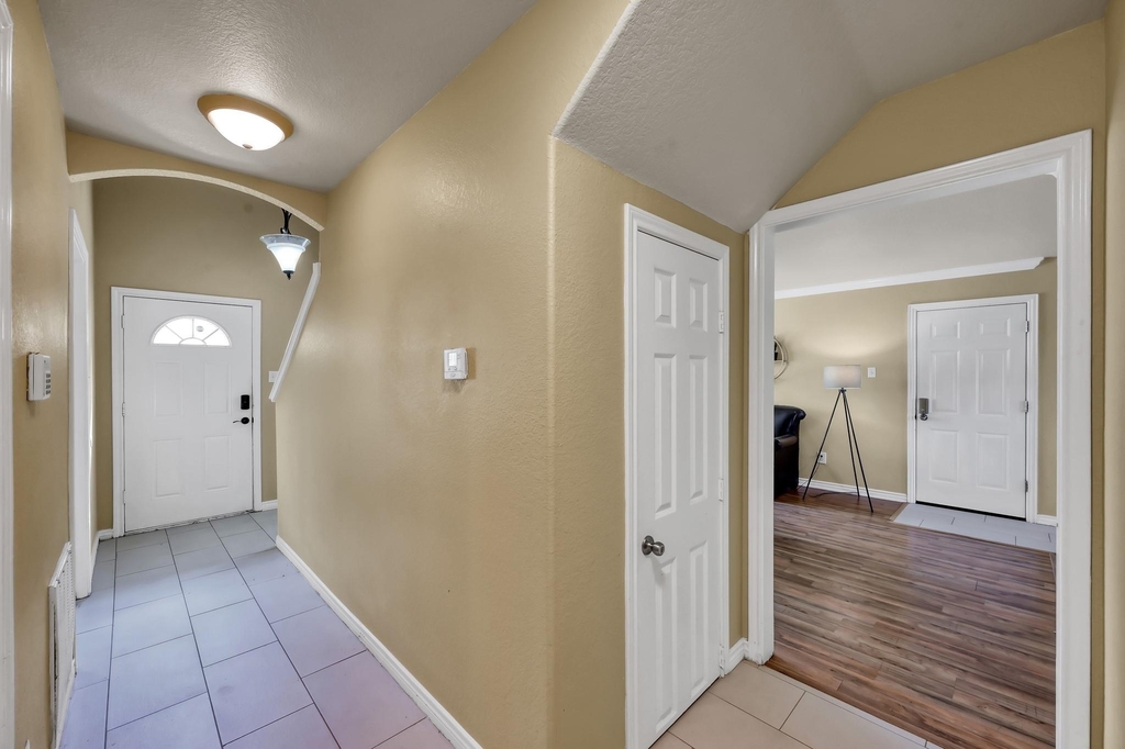 125 Pine Street - Photo 8