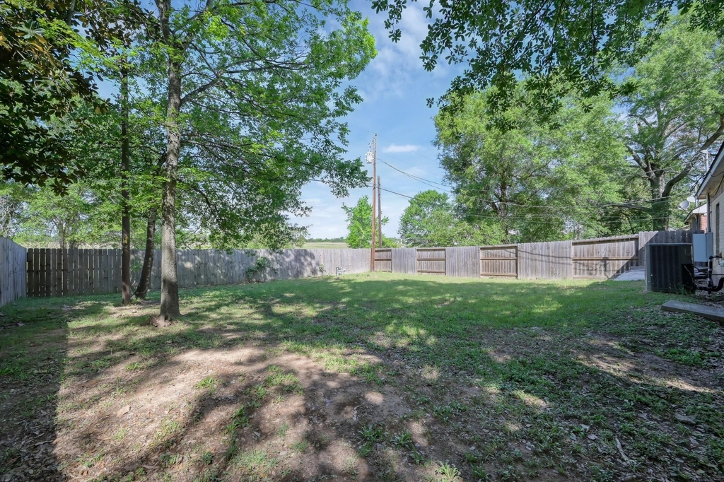 125 Pine Street - Photo 1