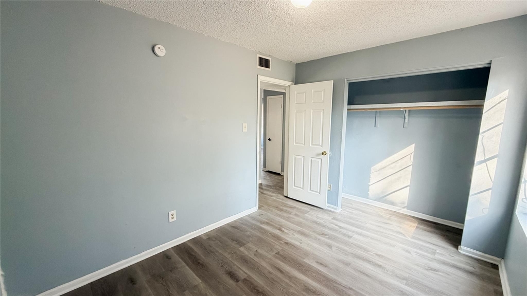 111 S Drew Avenue - Photo 7