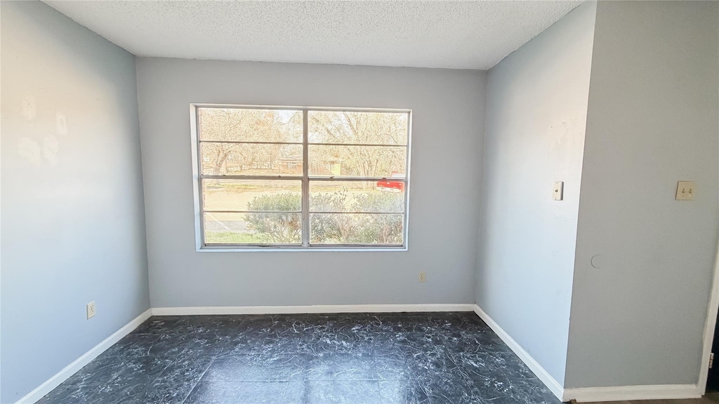 111 S Drew Avenue - Photo 2