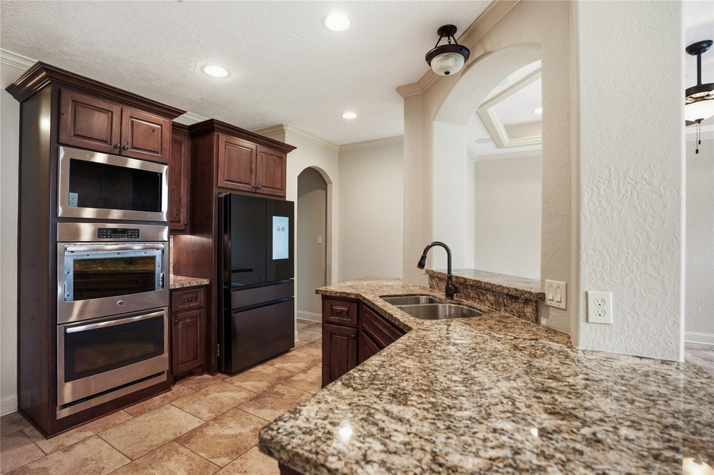 536 Stephen F Austin Drive - Photo 15