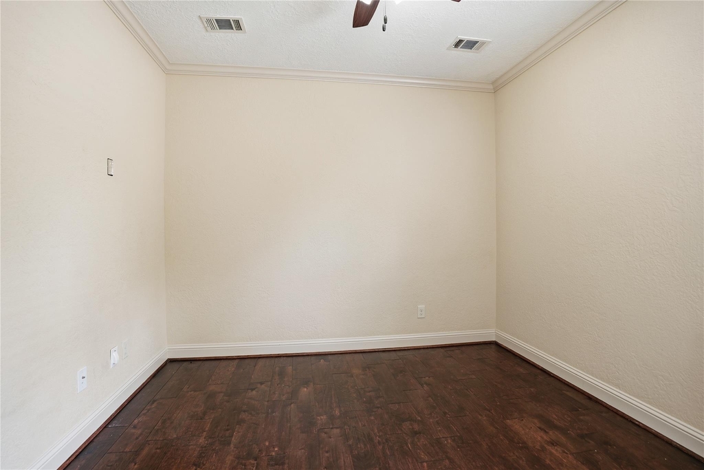 536 Stephen F Austin Drive - Photo 34
