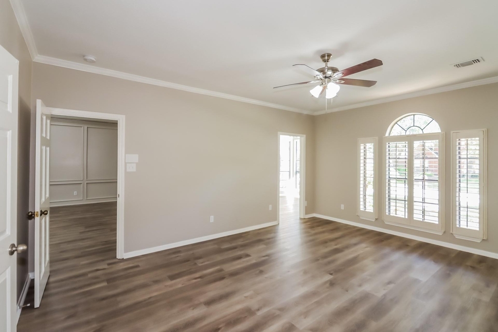 6031 Spring Creek Lane - Photo 12