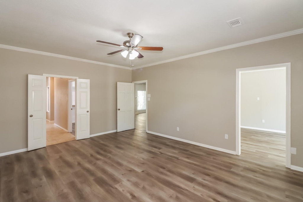 6031 Spring Creek Lane - Photo 4