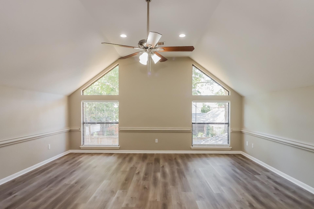 6031 Spring Creek Lane - Photo 8