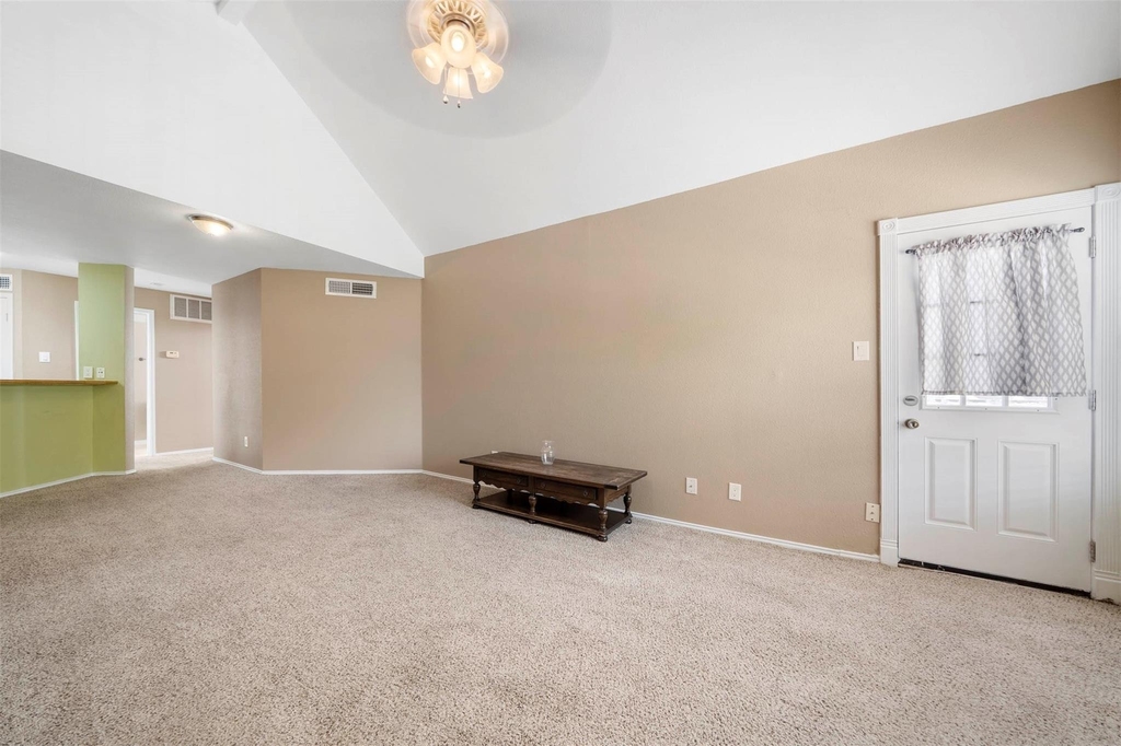 10630 Westbrae Parkway - Photo 5