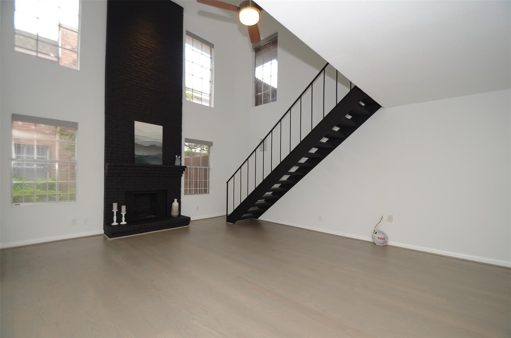 5524 Beverlyhill Street - Photo 18