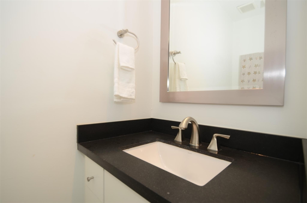 5524 Beverlyhill Street - Photo 13