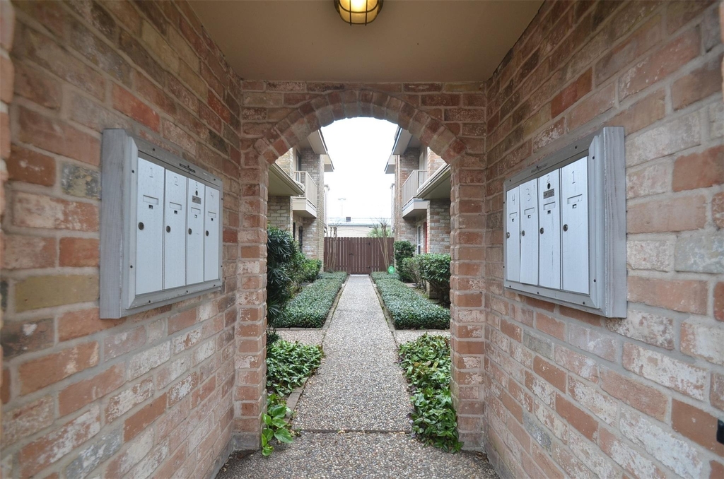 5524 Beverlyhill Street - Photo 42
