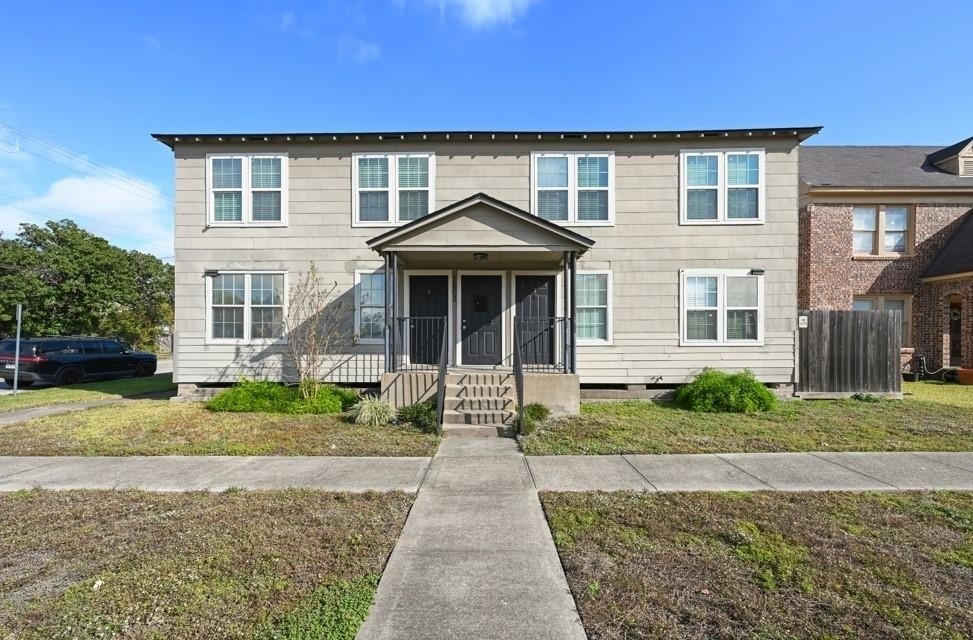 2803 Cleburne Street - Photo 1