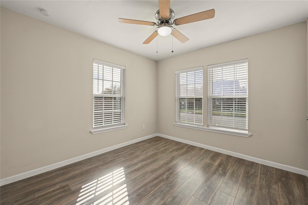 2803 Cleburne Street - Photo 4