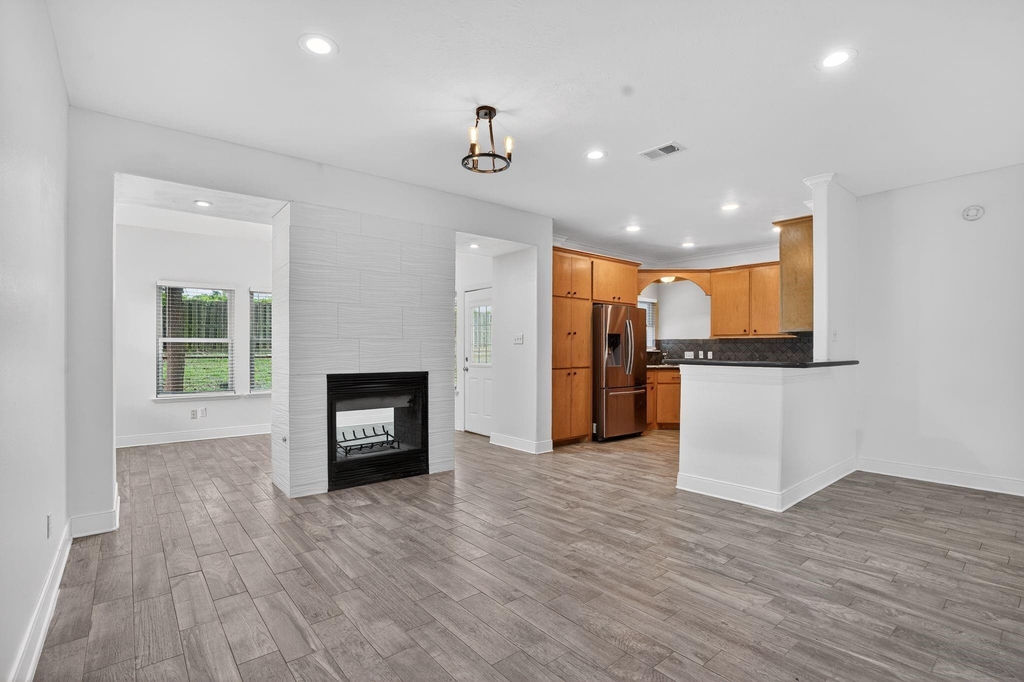 4313 Windswept Drive - Photo 4