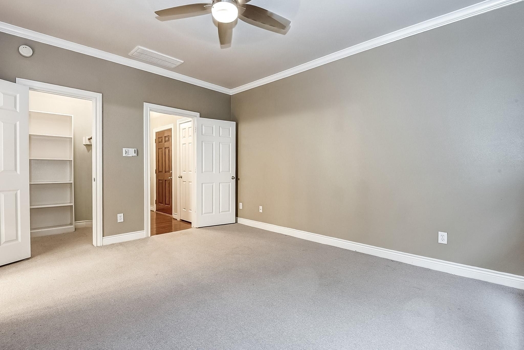 2905 Clinton Drive - Photo 6