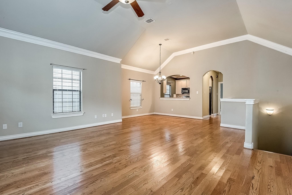2905 Clinton Drive - Photo 3