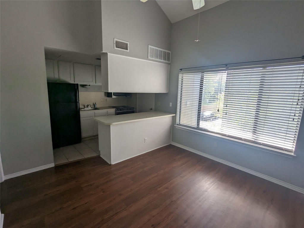 601 Nelray Boulevard - Photo 1