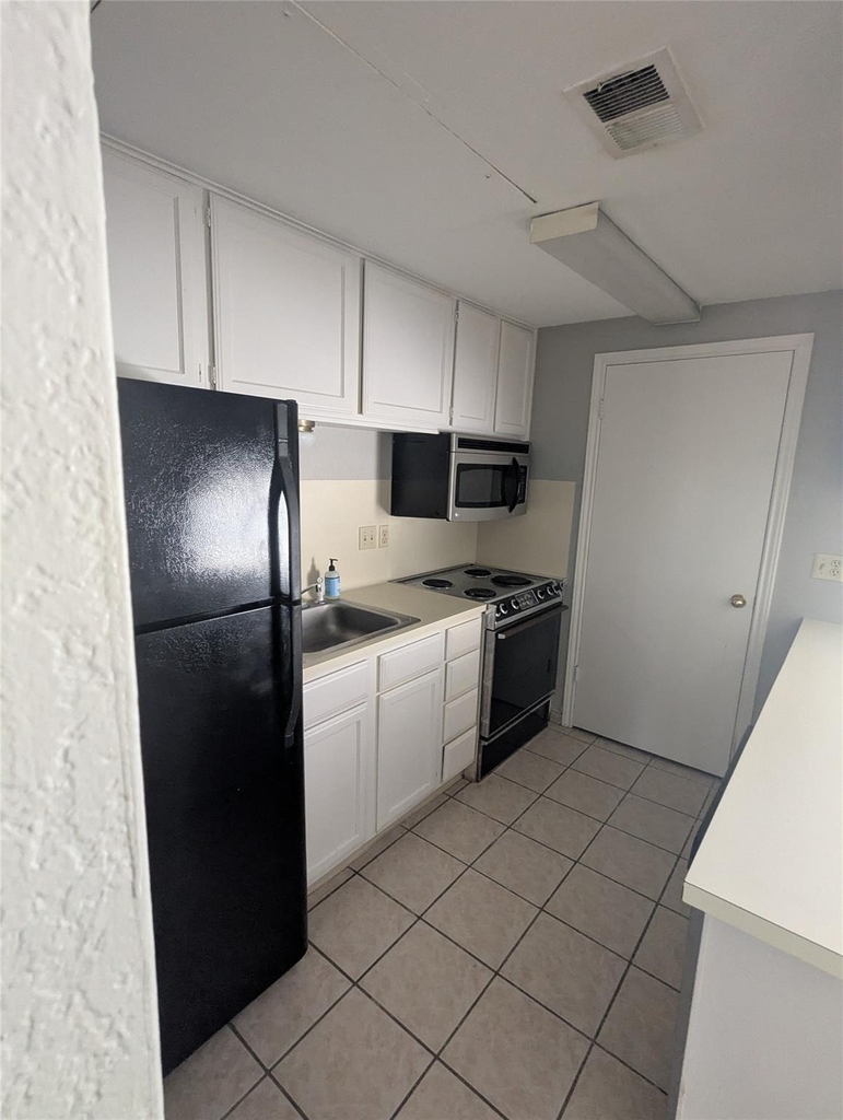 601 Nelray Boulevard - Photo 2
