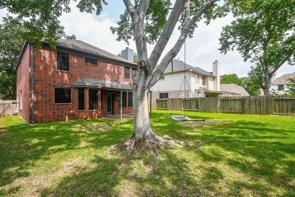 215 Windrift Court - Photo 30