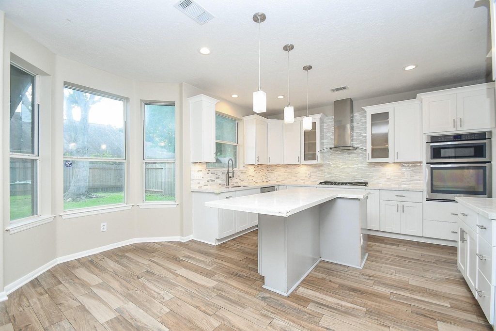 215 Windrift Court - Photo 7