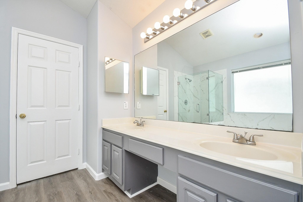 215 Windrift Court - Photo 22