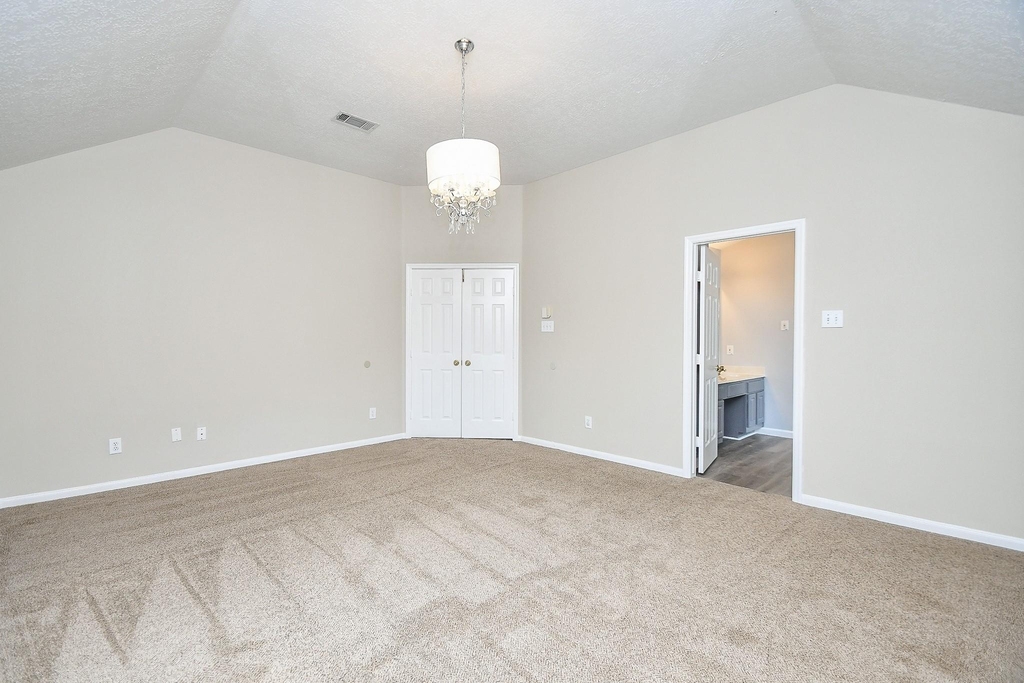 215 Windrift Court - Photo 19