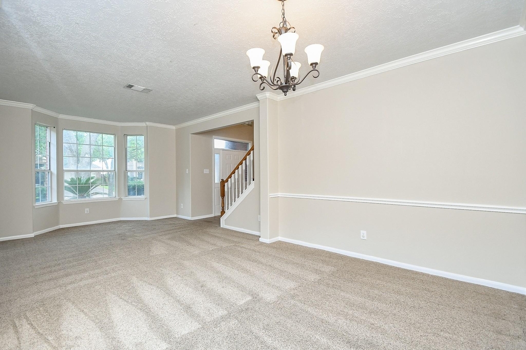 215 Windrift Court - Photo 13