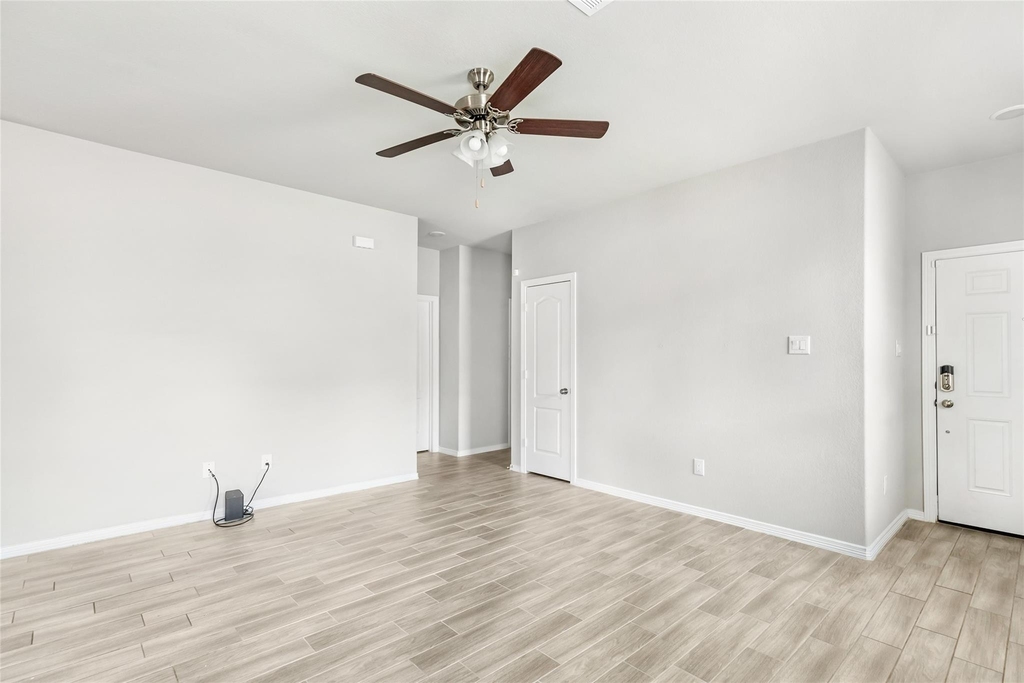 24830 Russet Bluff Trail - Photo 4
