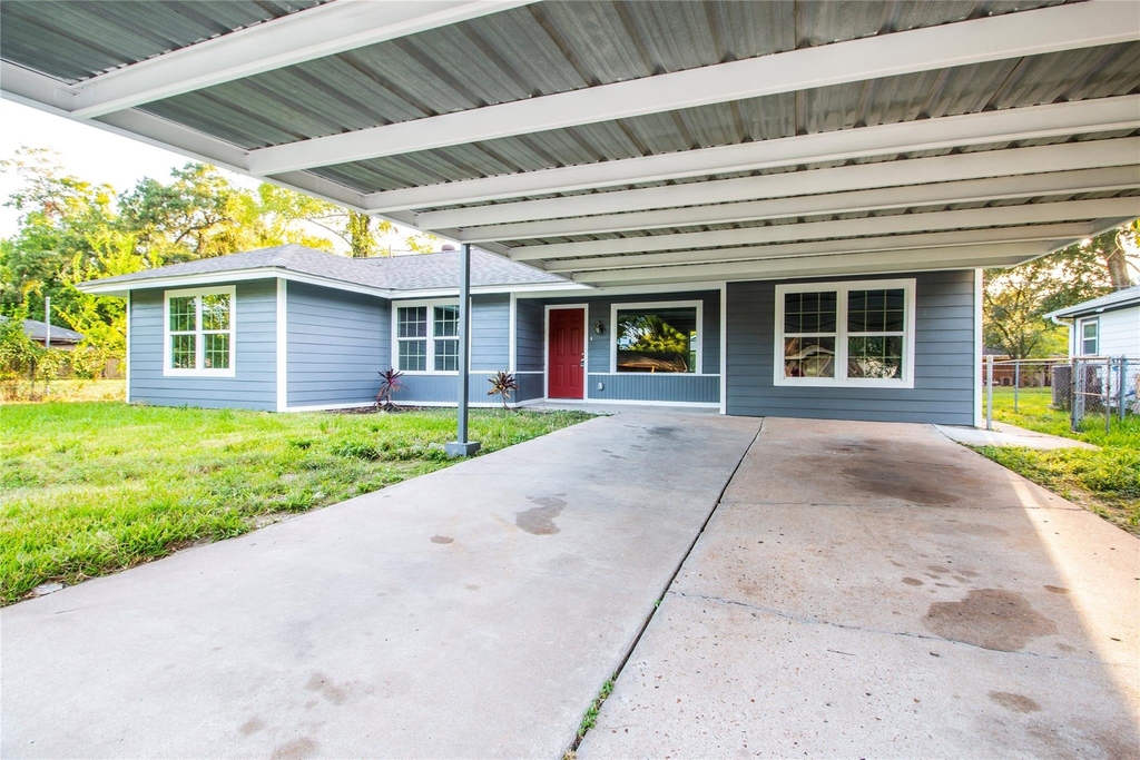 1941 Lynnview Drive - Photo 1