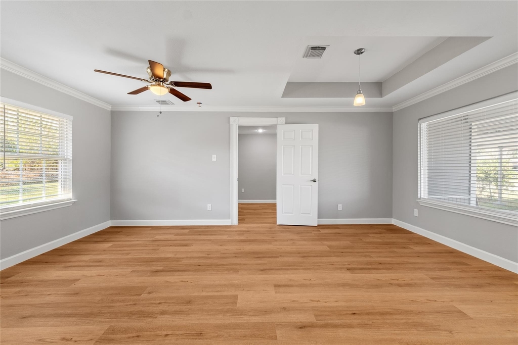 1941 Lynnview Drive - Photo 5