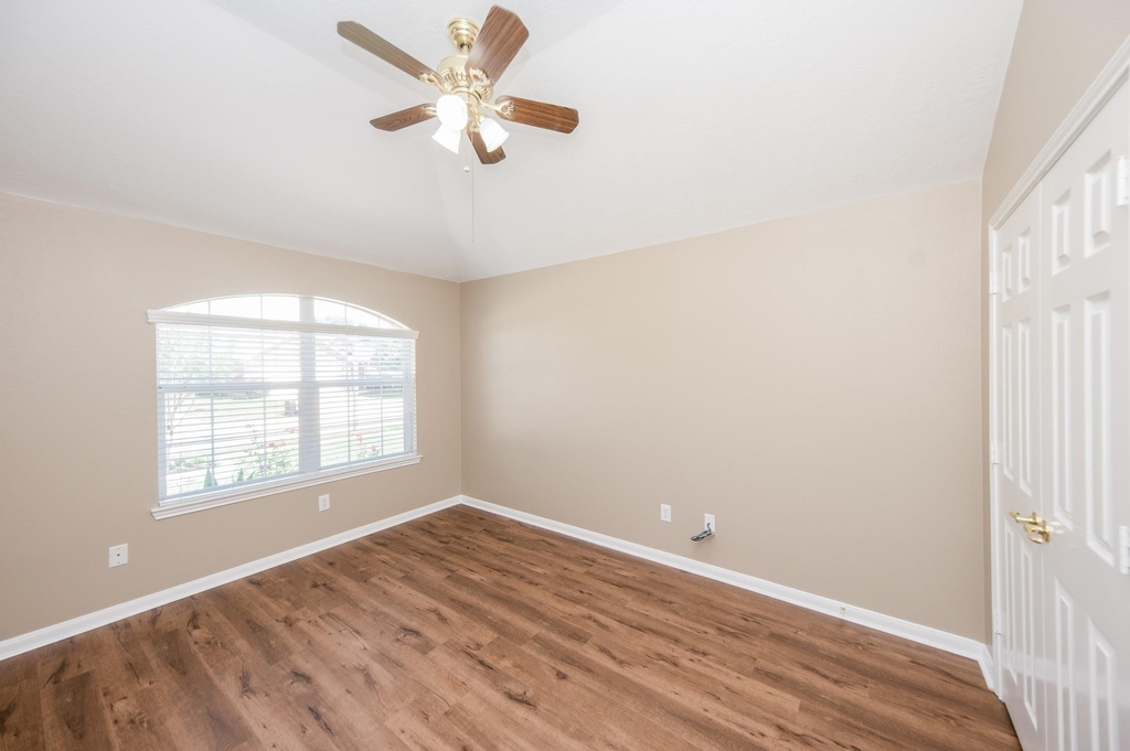 19247 Dillsbury Court - Photo 24