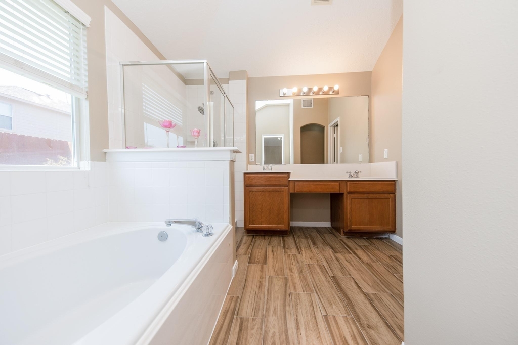 19247 Dillsbury Court - Photo 18