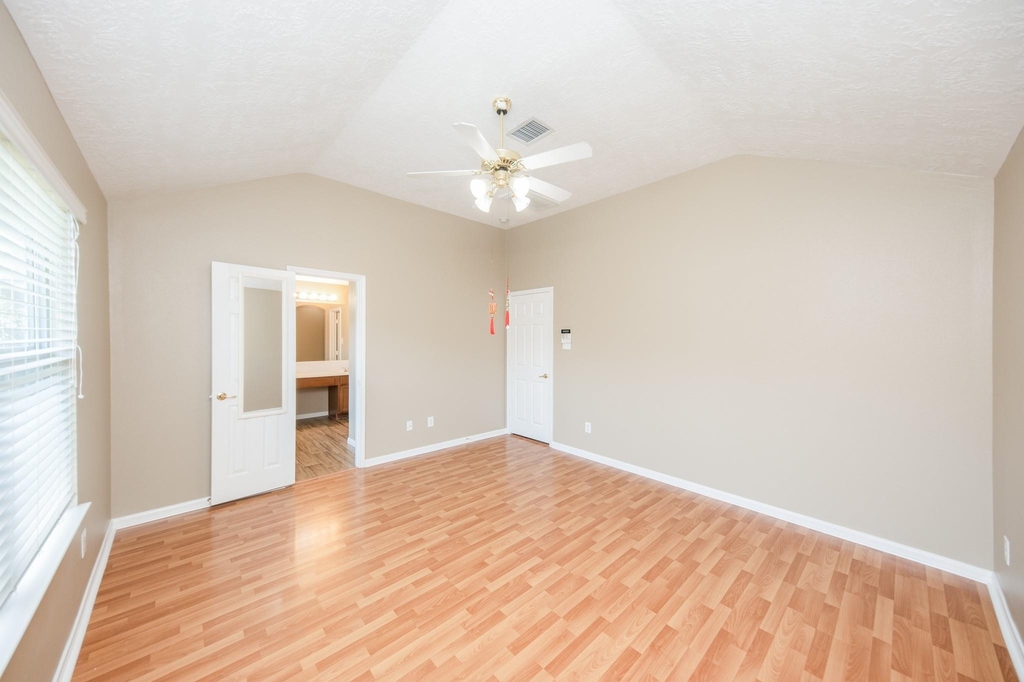 19247 Dillsbury Court - Photo 17