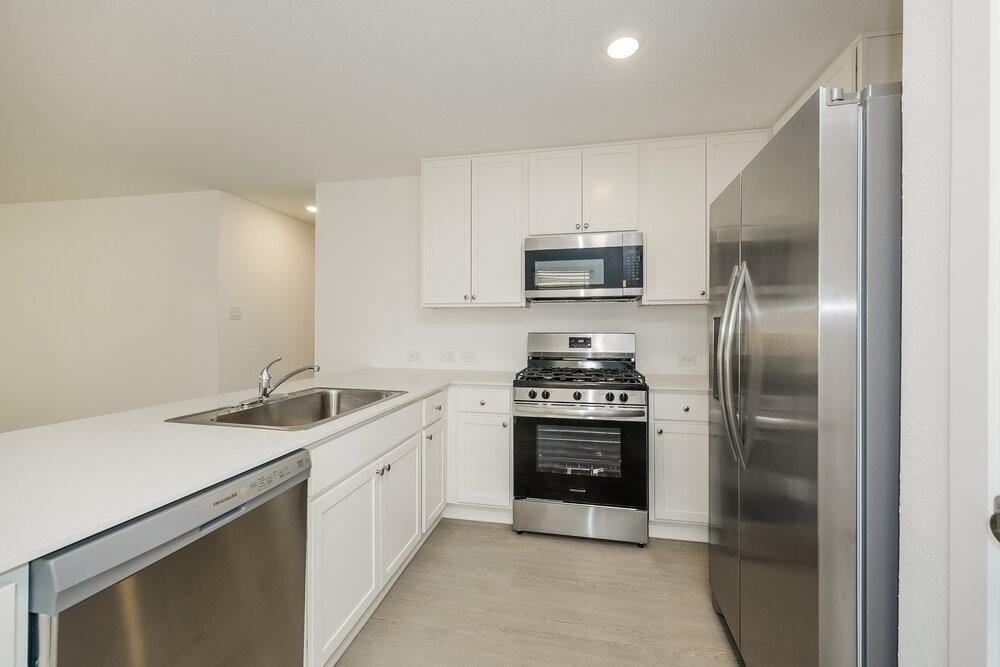 13495 Bay Springs Drive - Photo 3