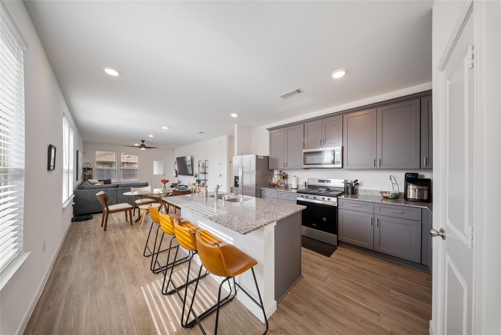 21126 Coral Blossom Lane - Photo 17