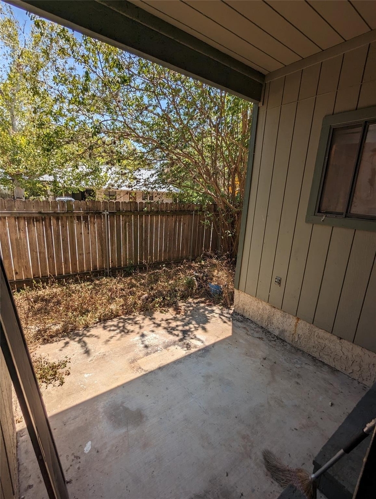 601 Nelray Boulevard - Photo 11