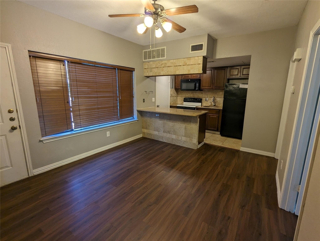 601 Nelray Boulevard - Photo 2
