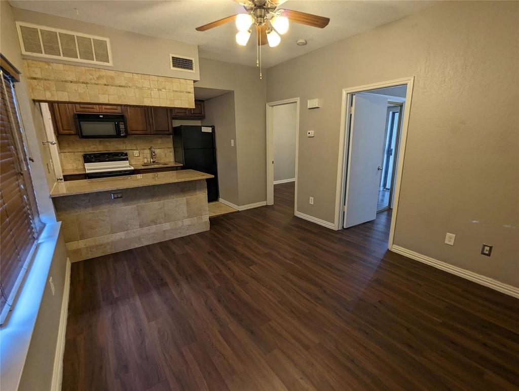 601 Nelray Boulevard - Photo 1