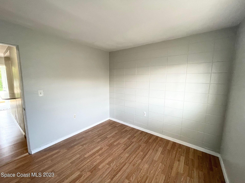 1341 W Point Drive - Photo 13