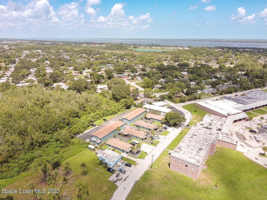1341 W Point Drive - Photo 14
