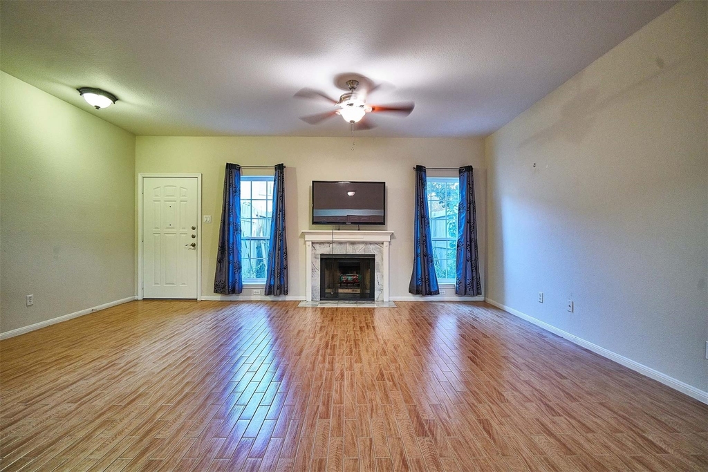 2816 Holly Hall Street - Photo 4