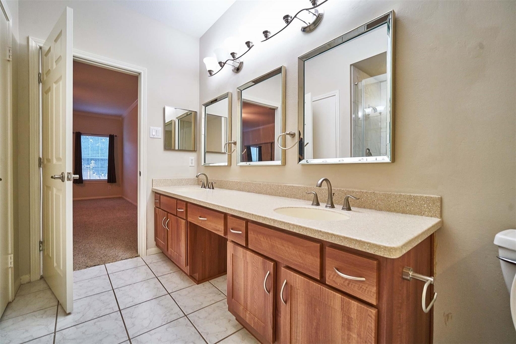 2816 Holly Hall Street - Photo 10